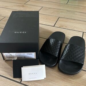 Brand new in box Gucci women black slides size 9